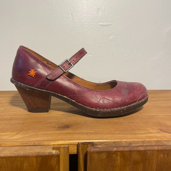 The Art company red heels - Picture 2 of 5